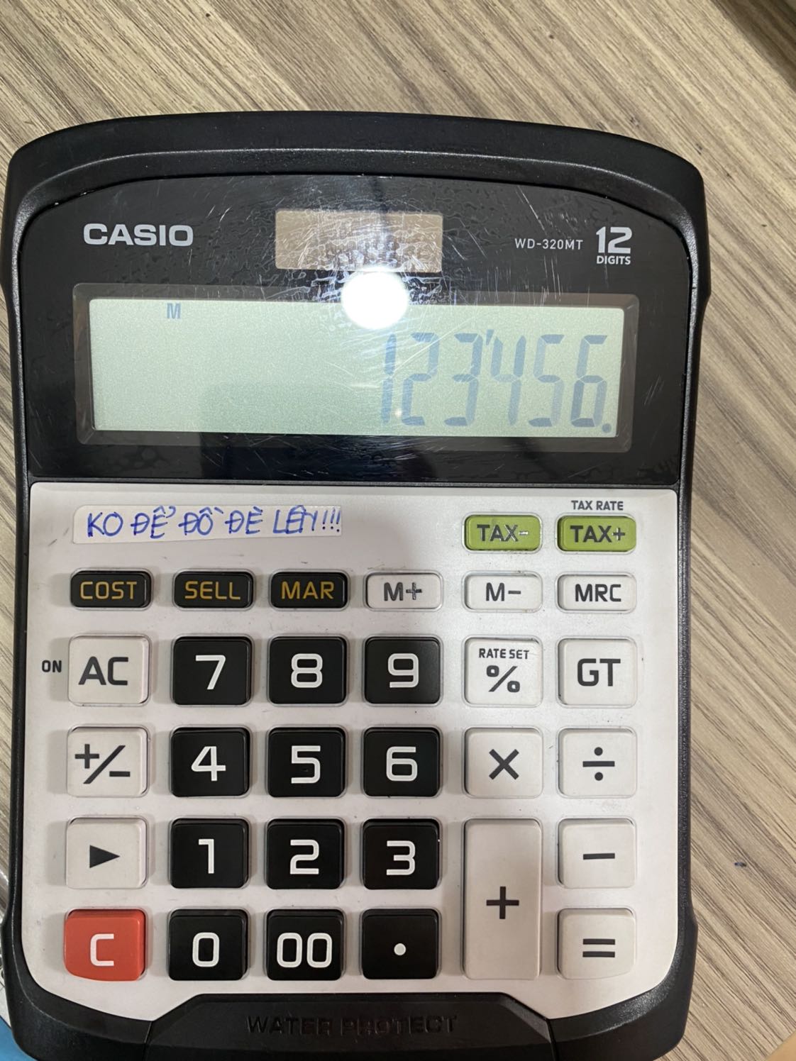 Mình mua ngày 20/5 nay 11/6 dùng chưa đầy 1 tháng mà máy đã có dấu hiệu mờ hết pin. Tiki có đổi hay bảo hành cho mình được ko?