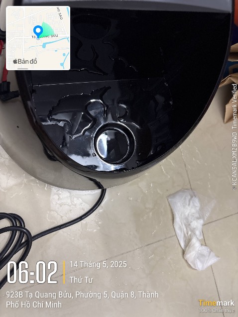 Mới sử dụng lần đầu tiên mà nó bị chảy nước ra quá trời! Thất vọng ghê!