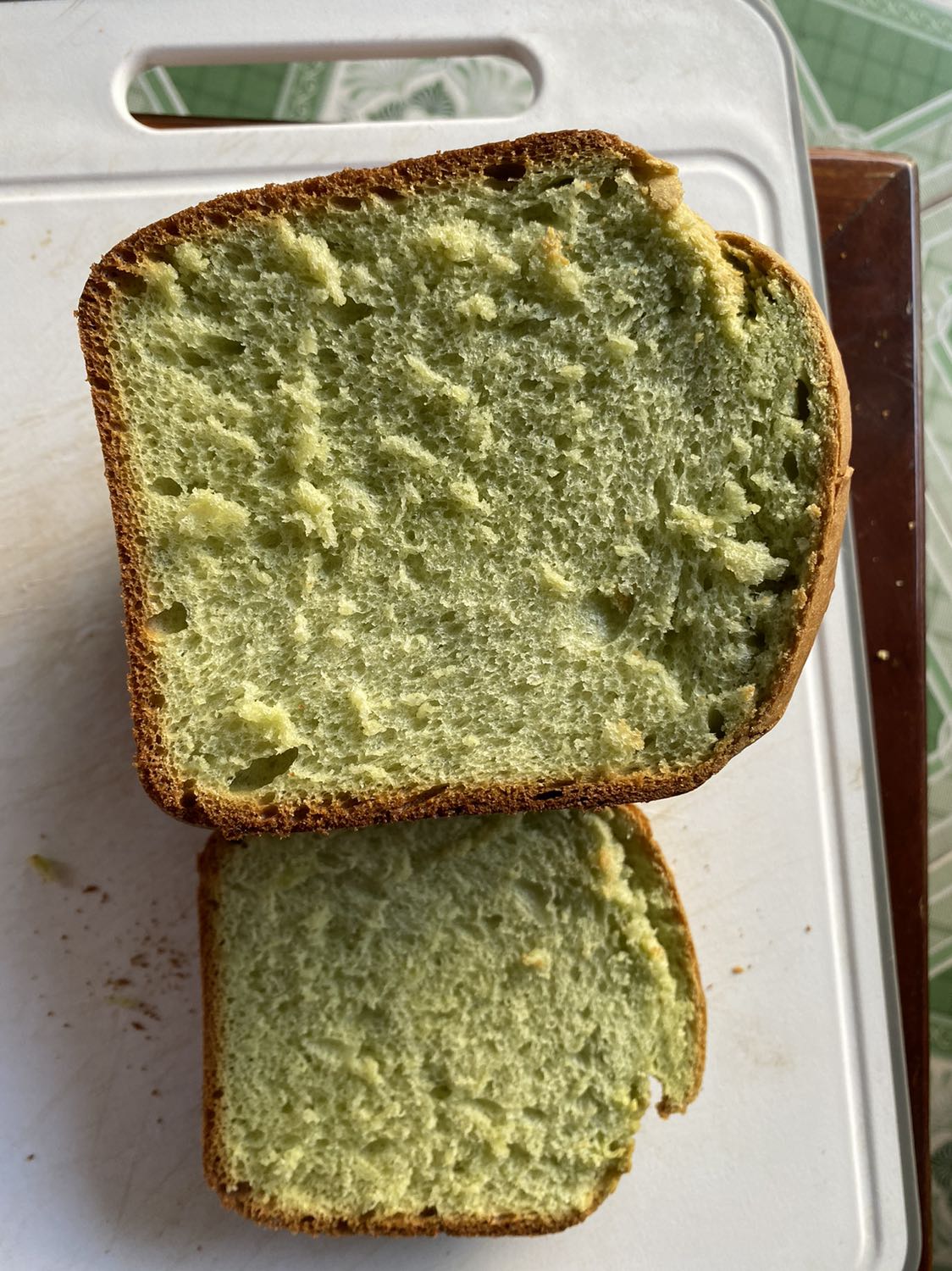 Máy nhỏ gọn, siêu xinh, làm bánh thì rất ngon,mỗi lần làm xong thi căn bếp thơm nức mũi, tiki giao hàng đúng hẹn, giis hàng rất cẩn thận, nên mua nha