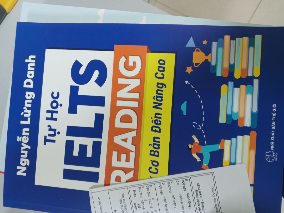 Thật tuyệt vời, sách có nội dung hay trình bày rõ ràng từ cơ bản đến nâng cao lại được tặng thêm cuốn reading nữa, không thể tin được