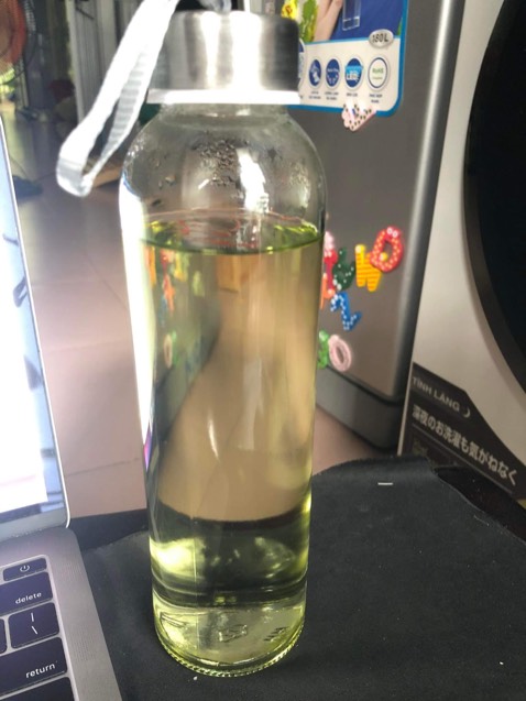 Giao hàng nhanh, đóng gói cẩn thận, được tặng bình thuỷ tinh đẹp, uống ngủ ngon hơn