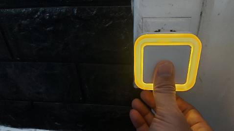 Sản phẩm của tila shop rất tốt, mình mua lần thứ 2 rồi vẫn ưng ý nhé, chúc shop bán được nhiều hàng, cảm ơn tiki và tila shop.
Đóng gói cẩn thận, còn nguyên siêu. màu đèn dễ thương, cảm ứng tốt, giá cho 2 sản phẩm này như vậy là rất ổn, mình mua về dùng làm đèn ngủ buổi tối rất là đẹp luôn, cực kỳ hài lòng với sản phẩm này