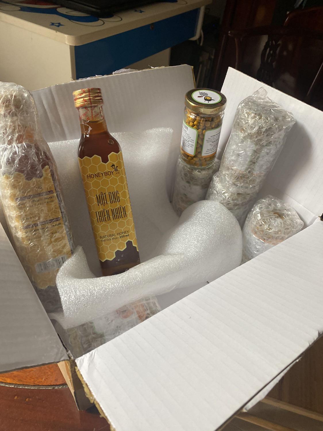 Giao hàng nhanh, đóng gói đẹp, cẩn thận, rất tin tưởng shop, mẫu mã đẹp, date còn lâu. Chưa dùng nên chưa biết chất lượng như thế nào, khi dùng sp sẽ đánh giá thêm, nếu sản phẩm chất lượng sẽ tiếp tục ủng hộ shop…