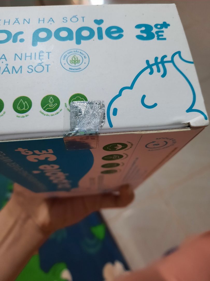 sp có hàng nhái mà tem dán chống hàng giả bung cả 2 đầu rồi sao