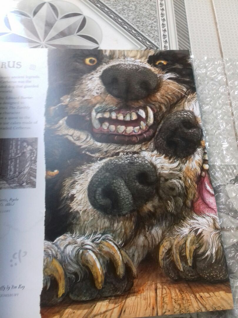 Một cuốn sách tuyệt vời về lịch sử pháp thuật trong Harry Potter và còn được phác họa bằng nhiều hình ảnh vô cùng là  đẹp . Một cuốn kỷ niệm 20 năm của bộ truyện quá tuyệt vời về hành trình lịch sử pháp thuật