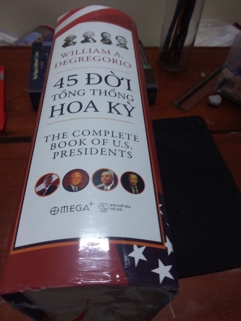 Giao hàng nhanh, sách được đóng gói cẩn thận. Bookcare có hơi rách một xíu nhưng không sao. Rất tốt!!