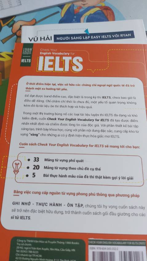 Sách rất hay, hàng đẹp ko bị móp méo, ai ôn ietls thì nên mua nha