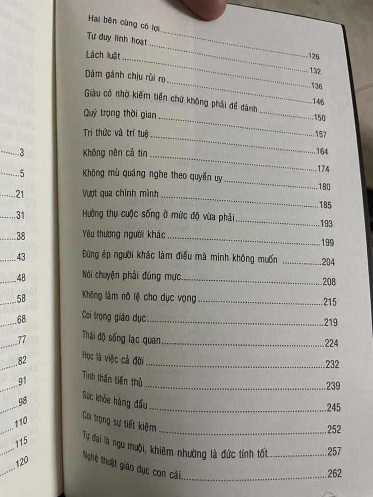Khá khó thấm vì nó không phải dạng kể truyện, storyflow mà là đút kết những bài học trong cuộc sống. Đọc cũng cần suy ngẫm nhiều để áp dụng riêng cho bản thân.
