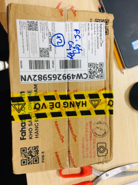 Sách bọc cẩn thận