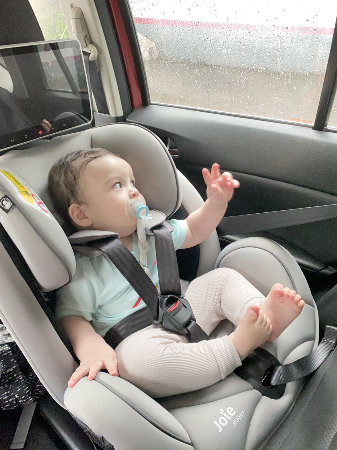 Nhận được ghế, đã cho bé nhà mình *** ngồi lần đầu, cả bé và bố mẹ đều ưng cái bụng. Ghế chắc chắn an toàn, bé ngồi thấy khá thoải mái. ƯNG CHẤT LƯỢNG 👍👍