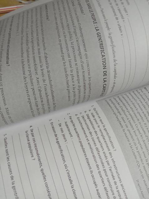 giao hàng nhanh, đóng gói cẩn thận, shop còn cho mình đồ bao sách nữa, rất tận tâm☺️