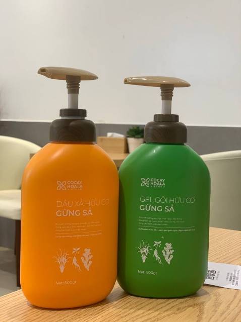 Shop tư vấn nhiệt tình quá, mình còn là khách hàng trung thành của shop, thích các sp hữu cơ, nên thấy shop ra mắt em này là ko thể bỏ lỡ, phải đặt ngay. Tặng shop mấy con ảnh checkin xinh xinh Shop tư vấn nhiệt tình quá, mình còn là khách hàng trung thành của shop, thích các sp hữu cơ, nên thấy shop ra mắt em này là ko thể bỏ lỡ, phải đặt ngay. Tặng shop mấy con ảnh checkin xinh xinh