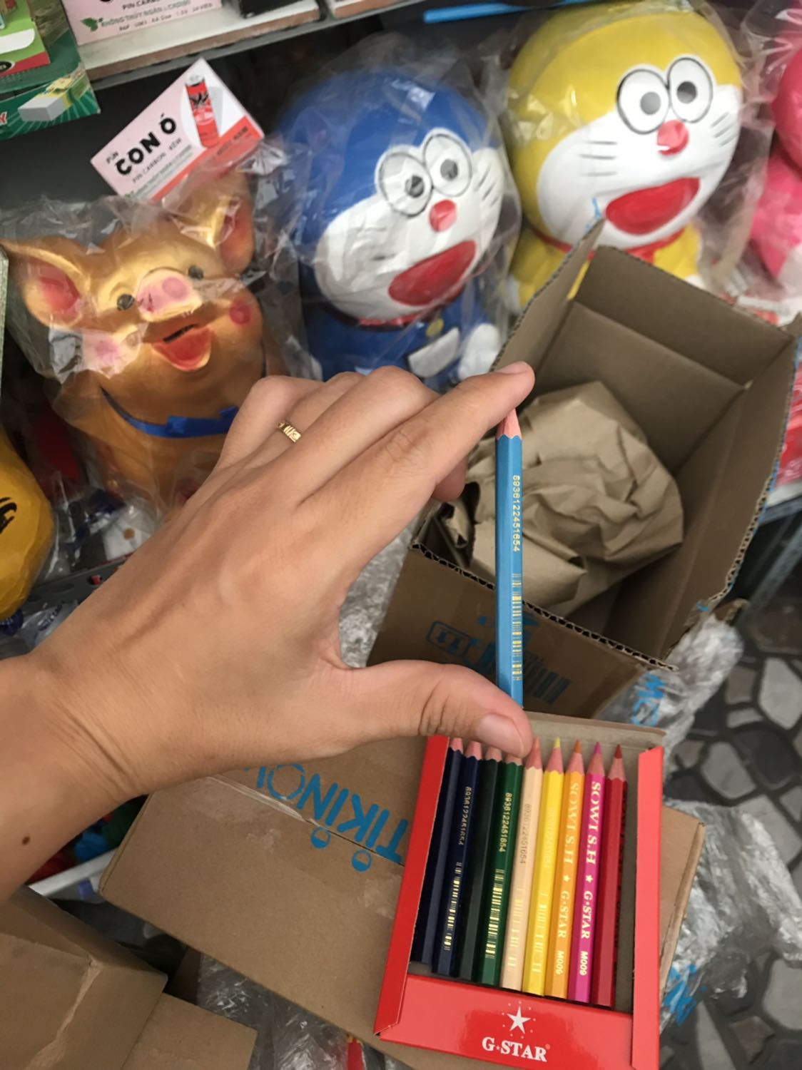 Nhỏ xíu, thật thất vọng, tính ra với giá này là đắt