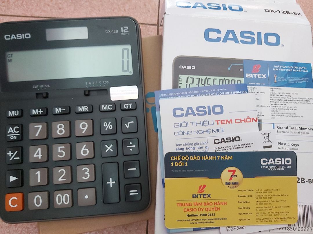 đã nhận đc hàng. giao nhah dat t5 thứ 7 đã có. gói hàg cẩn thận. sp tốt đầy đủ giấy bảo hành. mong sp xài tốt. máy to phím dễ bấm. đã nhận đc hàng. giao nhah dat t5 thứ 7 đã có. gói hàg cẩn thận. sp tốt đầy đủ giấy bảo hành. mong sp xài tốt. máy to phím dễ bấm.