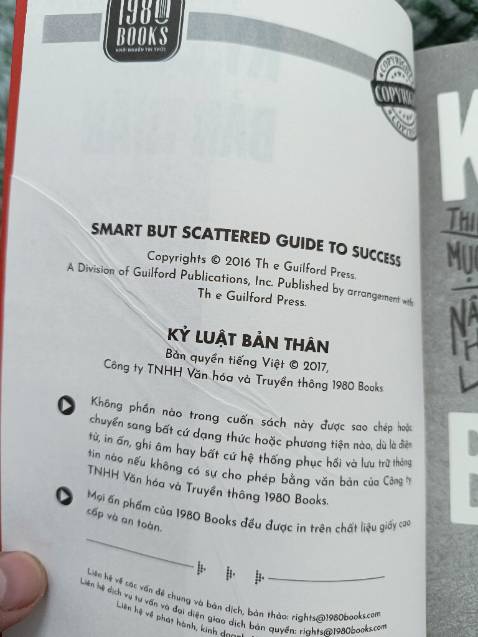 Nội dung thì chưa kịp đọc vì mình mua 4 quyển khác nhau, nhưng cảm quan mở hộp, kiểm tra sách đã thực sự k hài lòng. Sách bị nhăn, gấp.