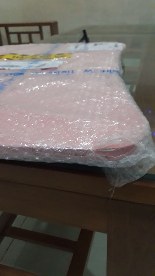 trầy sướt bể góc hết.thật tệ quá ri sao dám mua nữa trầy sướt bể góc hết.thật tệ quá ri sao dám mua nữa