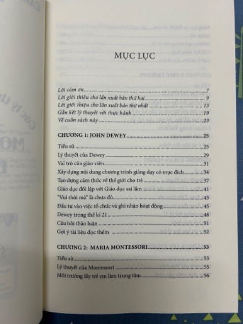 Mục lục ngay đầu sách, rất quan trọng để tra cứu các phần của cuốn sách, nhưng lại đánh nhầm số trang, nên là trở thành vô tác dụng