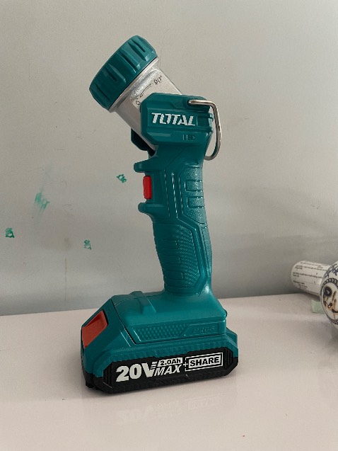 Sản phẩm chất lượng, chắc chắn, đèn sáng, giá hợp lý.