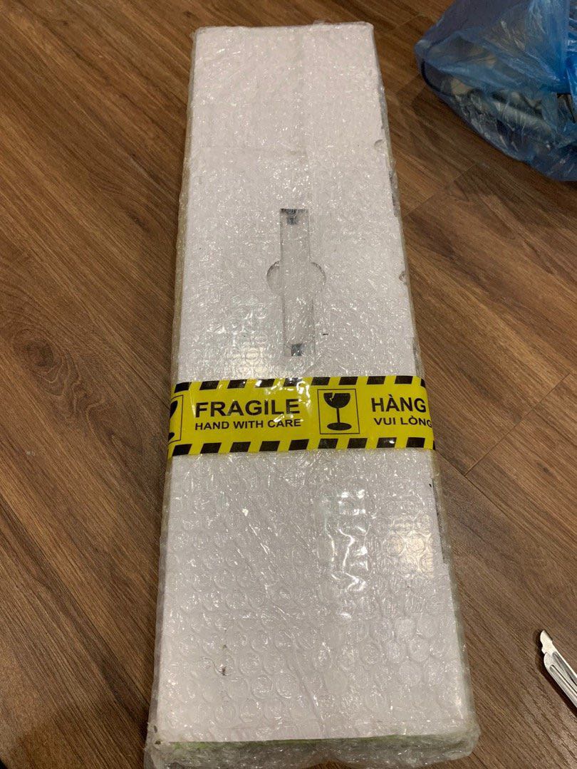 Chà tolet sạch lắm nha mng , lực vừa k yếu k quá mạnh , ok lắm , mua về *** r mới đánh giá đó ạ !