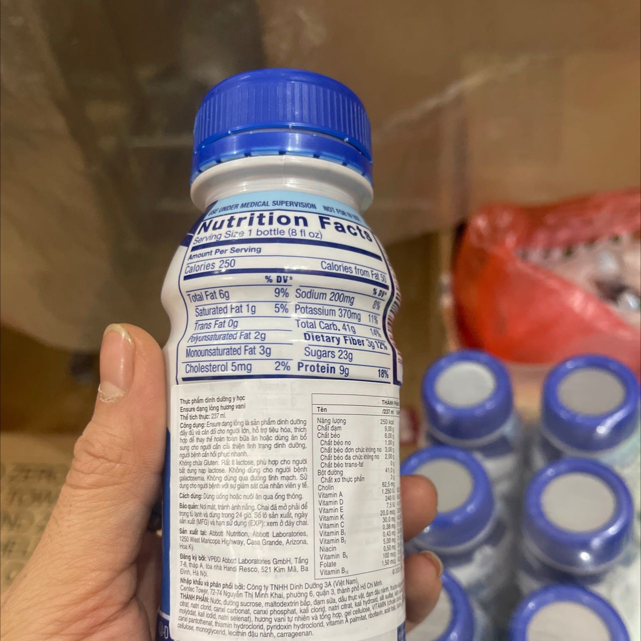 Giao nhanh , đóng gói cẩn thận , từng chai đều có ghi tiếng việc chú thích , mùi vị ngon , màu sữa tốt . Tem mác ngày sản xuất hạn sử dụng đầy đủ sẽ mua thêm .