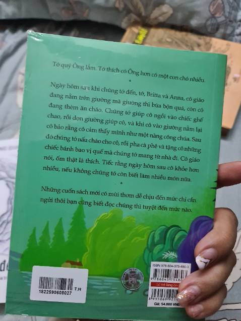 Cuốn sách này nhỏ xíu và mỏng...mình chưa đọc cũng chưa nghe lũ nhỏ phản hồi gì cả.
