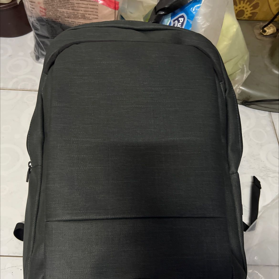 Hàng không đúng như hình, không thấy quai xách thứ 2