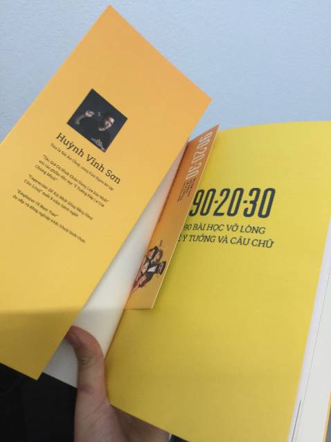Sách của Rio thật sự đáng mua nhé. Mình có khá nhiều sách của Rio. Nó khiến mình cảm thấy thoải mái khi tiếp nhận kiến thức trong sách, cách trình bày thì ko phải bàn rồi ! Nói chung là sách Rio thuộc hàng hiếm ở Việt Nam về ngành sáng tạo được biên soạn đẹp, kiến thức cập nhật . Cực nên mua nhe!!!!