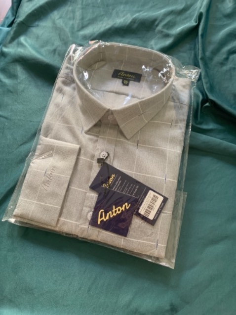 Áo giống hình, trong video thấy có hộp nhưng giao hàng ko có