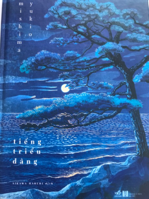 Từ lúc cuốn này được phát hành mình đã ấn tượng vì bìa, mãi gần đây mới mua. Sách đẹp kinh khủng, bìa áo và bìa trong đều đẹp, có kèm postcard, văn phong của Mishima thì thơ mộng và sinh động vô cùng.