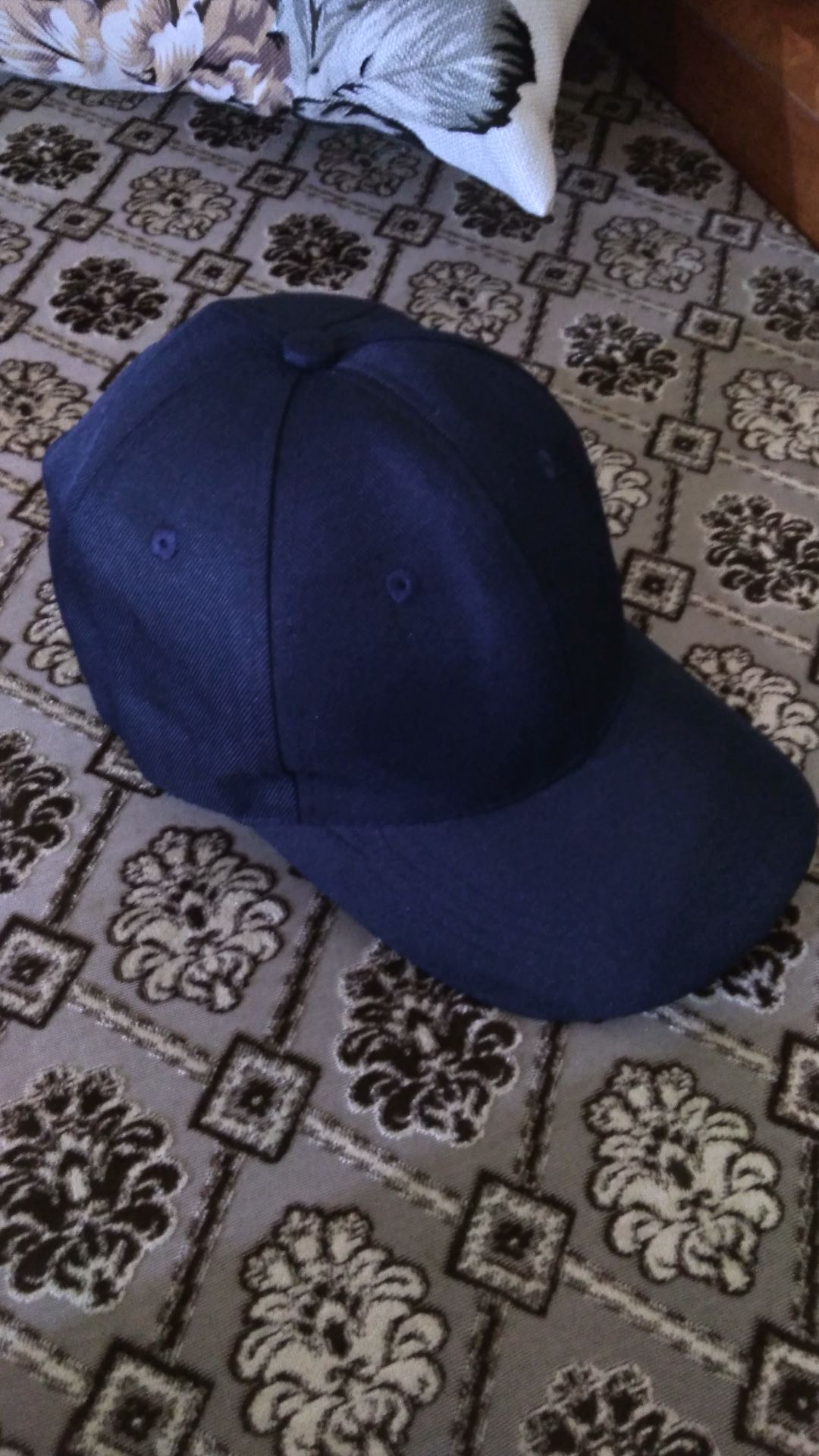 mũ rẻ nhưng chất lượng khá tốt. độ hoàn thiện cao. form cũng được