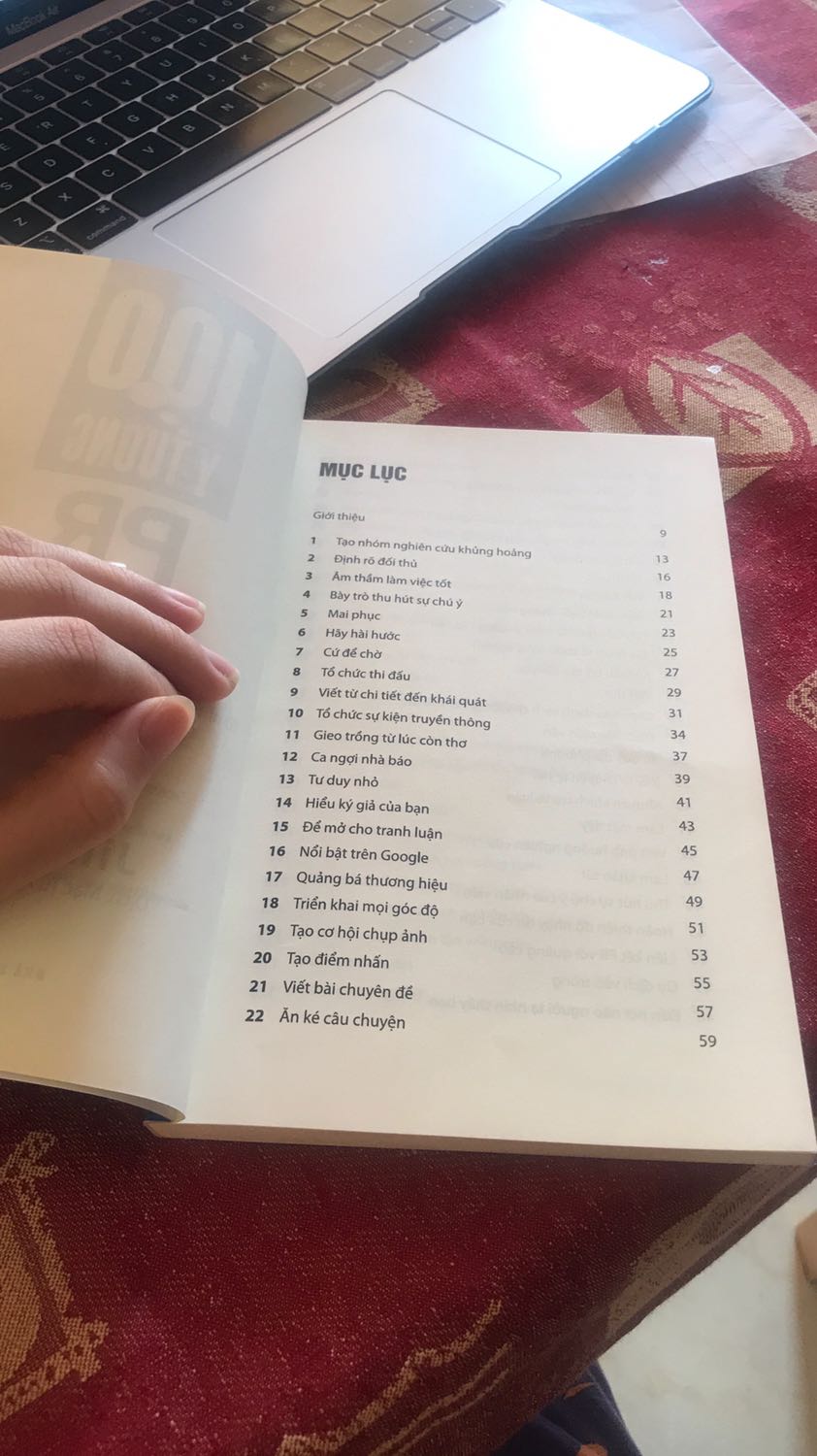 Cực lì hài lòng với “giao diện của cuốn Sách” , 
Nội dung khá thú vị với người học PR.
Tìm cảm hứng sẽ dễ dàng hơn