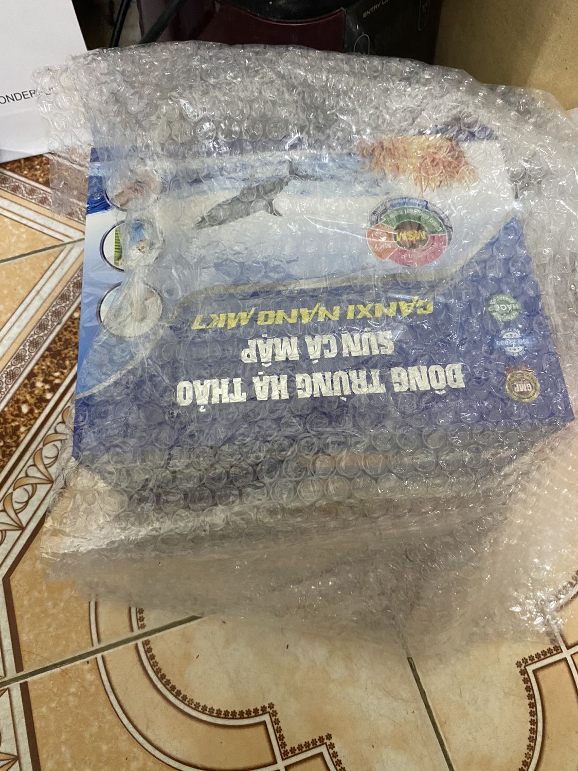 Thời gian giao hàng hơi lâu nhưng được cái là sữa date xa
Chất lượng thì chưa dùng nên chưa biết đc