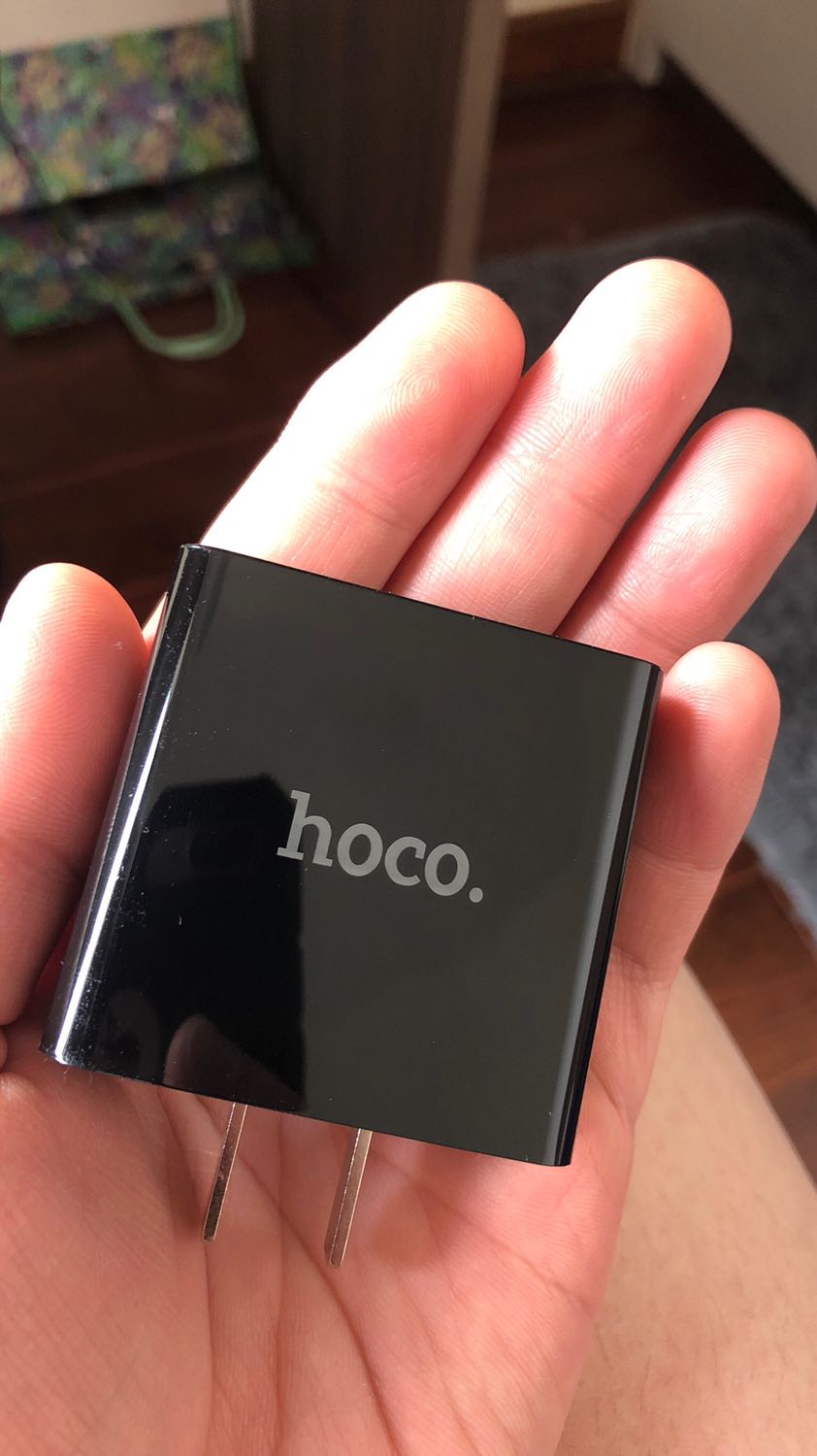 Cảm thấy hài lòng, nhỏ gọn, tiện dụng đi đâu xài cũng được.