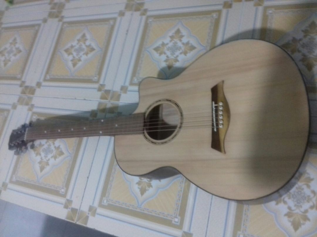 SP đẹp  đóng gói rất kĩ  mà. ko có tặng kèm j hết phải mua thêm