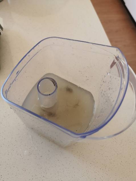 Tốt. Đáng tiền đó. Cứng cáp, vừa hút vừa lau nhà, cũng sạch sẽ lắm. thấy có pin sạc rời nên yên tâm về khoản pin. cũng kinh qua nhiều máy hút bụi tại nhà nuôi mèo. toàn thấy bị chai pin, cảm ơn shop. sẽ quay lại mua thêm pin sau này