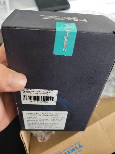 Chuột đẹp như trên ảnh, dùng ổn nhưng thao tác bấm con lăn chuột thì hơi bị cứng chút