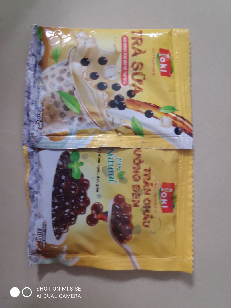 Mình có thằng cháu ở quê, trưa nắng mà bị trà sữa hành, xách xe chạy đến 12km để mua ly trà sữa 25k, theo nó là uống tạm cho qua cơn thôi. Thấy shop có set dùng thử nên mình đặt giao về quê cho nó thử. Ở Kiên Giang mà 4 ngày là nhận được rồi, sau khi nhận hàng nó khui ngay và gọi cho mình hỏi cách đặt hàng. Mình hỏi uống được không con, câu trả lời nguyên văn là : Ngon bá đạo, rớt nách lun, trà thơm vô cùng, thêm vị béo của sữa, vị ngọt vừa phải, trân châu dai, giòn, dẻo. Kết luận là trên cả tuyệt vời, ăn đứt ly trà sữa 25-28k ở Kiên Giang.