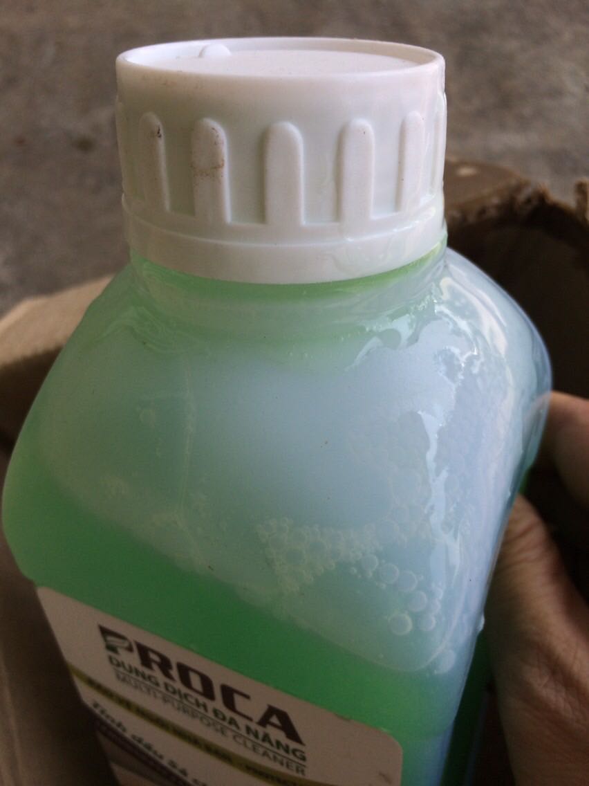 May là chỉ đổ 1 phần chai. Tiki đóng hàng lần này quá tệ. Dung dịch chảy ra ngoài làm ướt luôn cả đôi dép kèm theo đơn. Chưa thấy lần nào tiki đóng gói hàng tệ như vậy.