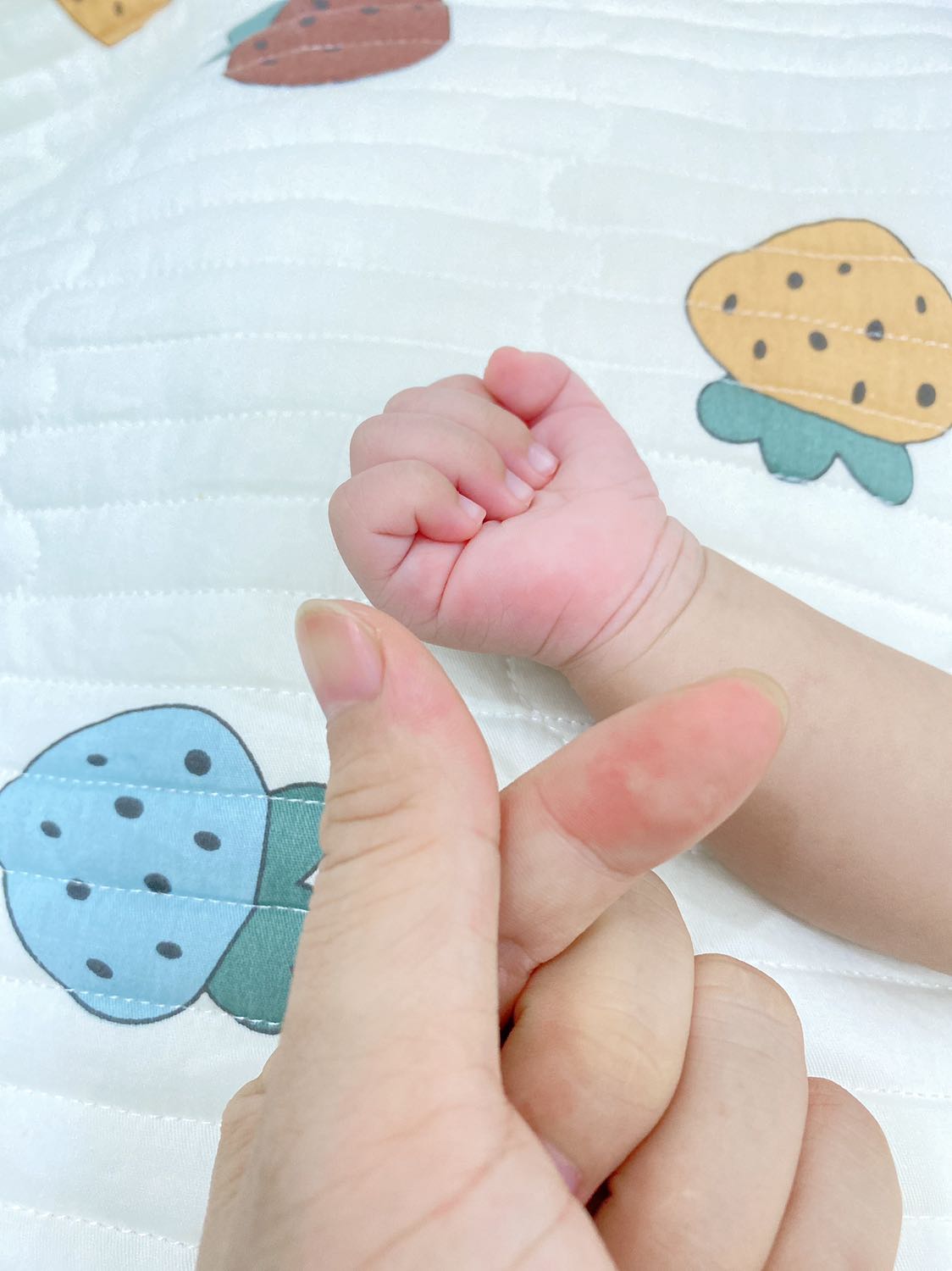 Thấy ghi tặng kèm Bookmark mà nhận hàng lại k có. E kb là ntn. Do shop quên hay là k đx tặng nữa. 
Trừ 1 * shop nha