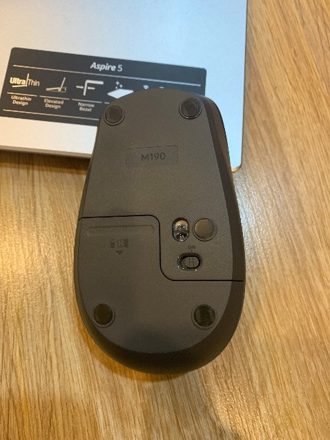 Chuột nhạy, diem tru la ko sáng đèn led báo hiệu Pin