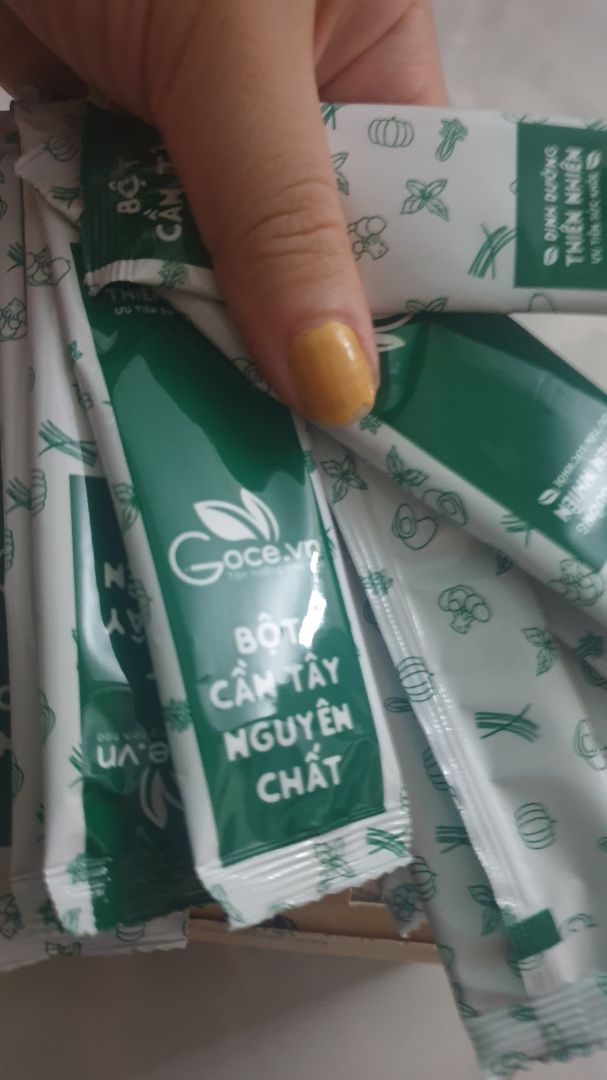 lần đầu chưa quen hơi khó uống, nhưng lần sau mình cho thêm ít mật ong uống thấy dễ hơn, vị cũng ngon hơn, khử mùi rau cần đi💯