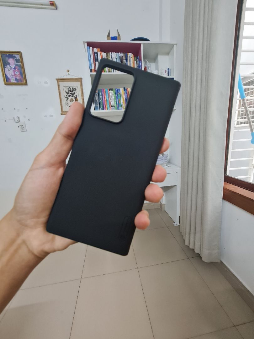 Dịch vụ và thái độ giao hàng của nhân viên rất tốt và thân thiện