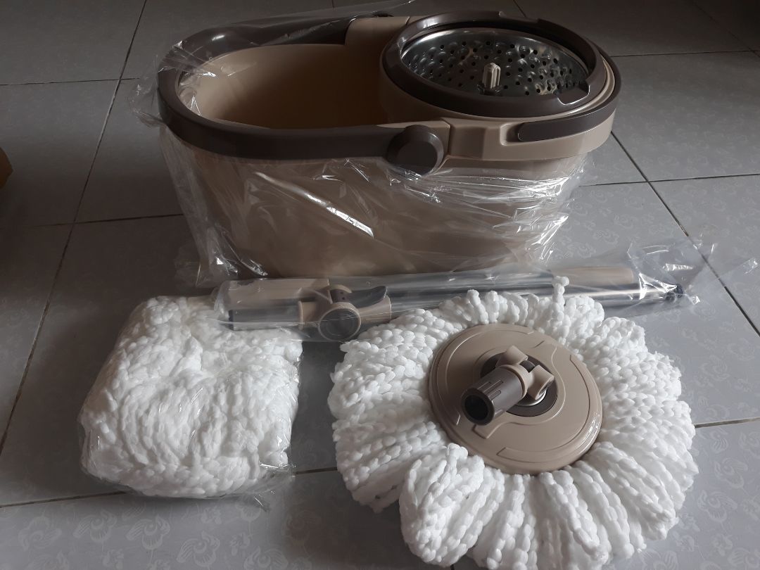 Mới nhận hàng. Về cơ bản là thấy ok. Hy vọng dùng lâu dài sẽ cảm nhận tốt như vậy. Nhưng mình mua nhầm mã sản phẩm. Tính mua ETM 466, cái này là ETM 498. Khui ra ghép vào bộ lau nhà cũng mới mua mới thấy k vừa. Nên ai có nhu cầu mua lại mà nhà ở tphcm mình inbox mình bán rẻ lại nha.