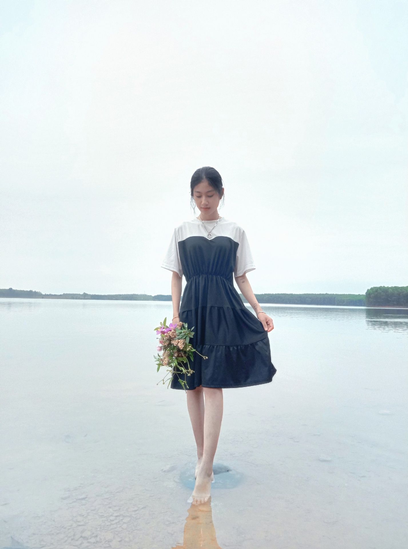 sản phẩm chất lượng, đóng gói cẩn thận, nội dung khá hay