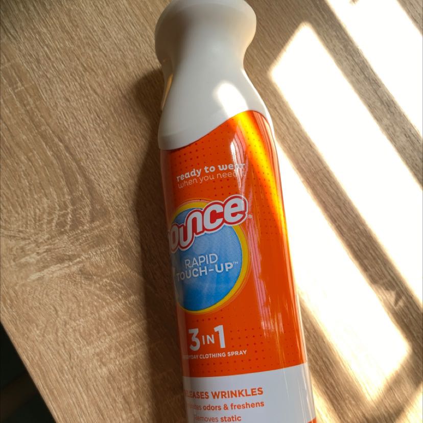 Cũng được. Không lưu mùi bằng loại giấy. Còn chức năng làm thẳng thì không rõ lắm.