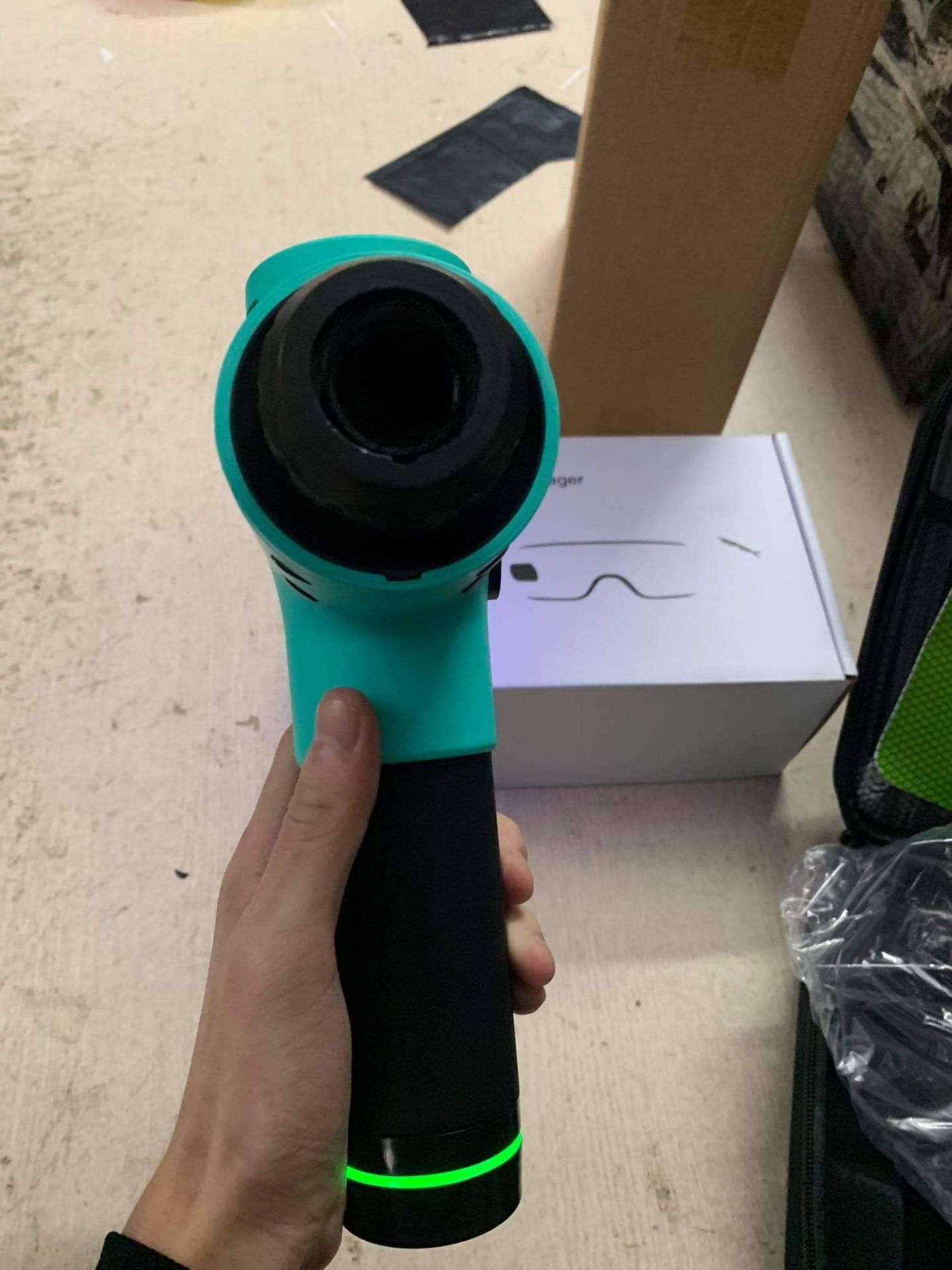 Súng dùng thích, phụ kiện đầy đủ có hdsd và mình thấy dễ dùng lắm Súng dùng thích, phụ kiện đầy đủ có hdsd và mình thấy dễ dùng lắm