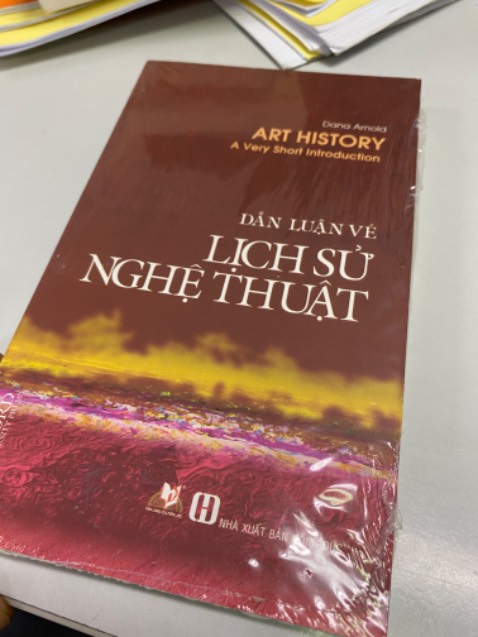 Nội dung hay. Giấy in khá. Trình bày sạch sẽ