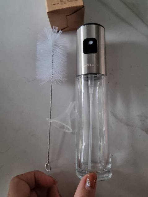 Giao hàng nhanh.  Xài cũng được thời gian ko biết ra sao nên cho trước 4 sao,  nên mua nhé chị em. ( hộp đựng có ai đó đã khui ra,  nhưng ko sao, chập nhận đc )