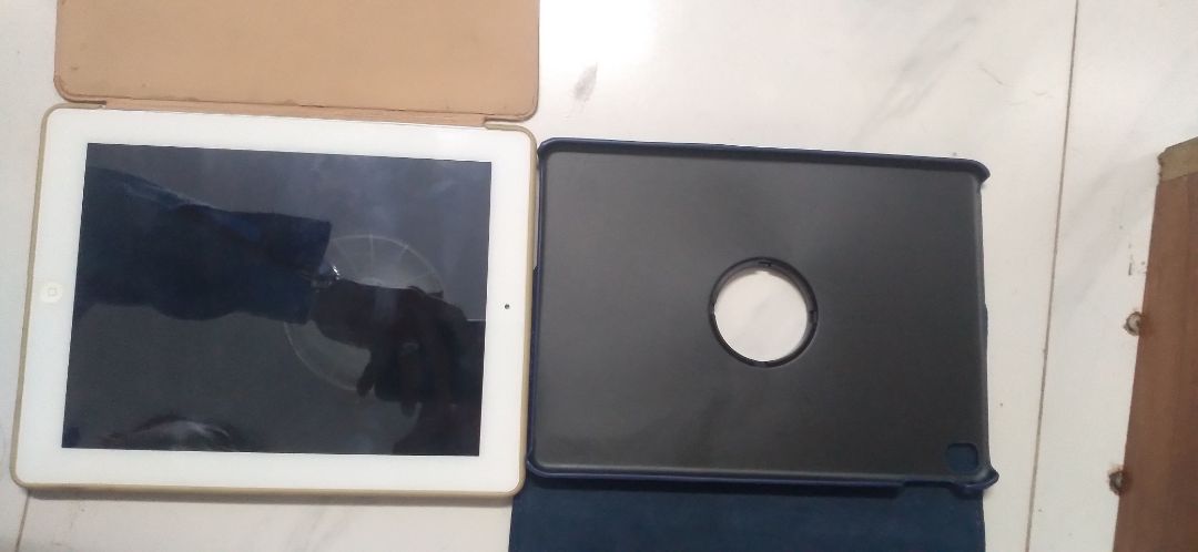 lấy hàng lôn rồi ko vừa đổi lại dùm lấy ko đúng ipad 4 rồi shop ơi