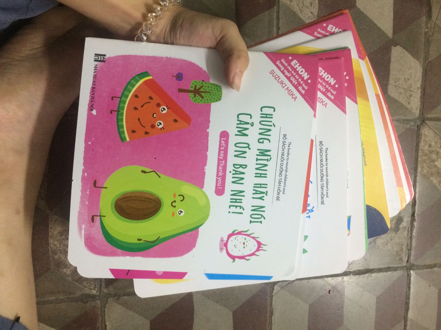 Giao hàng nhanh
Đóng gói cẩn thận
Sách đẹp, nhiều màu sắc, bé rất thích